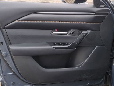 Used 2025 MAZDA CX-50 AWD 2.5 S w/ Premium Plus Pkg image 11