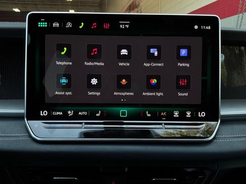 Used 2026 Volkswagen Tiguan SE FWD image 29