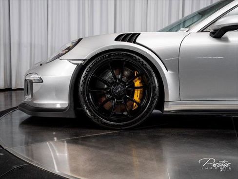 Used 2016 Porsche 911 GT3 RS RWD image 8