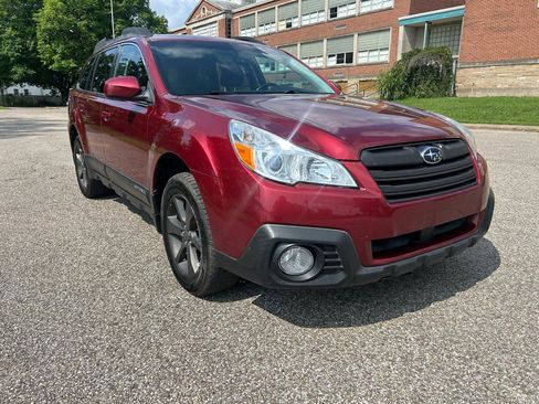 Used 2014 Subaru Outback 2.5i Premium AWD/4WD image 5