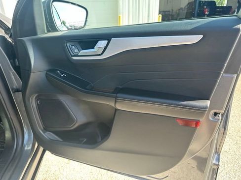Used 2025 Ford Escape Platinum AWD/4WD image 47