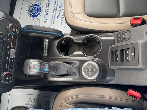 Used 2024 Ford Bronco Wildtrak AWD/4WD image 26