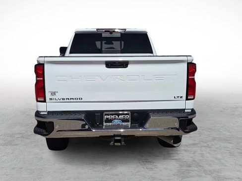 Used 2025 Chevrolet Silverado 2500 LTZ w/ LTZ Convenience Package AWD/4WD image 9