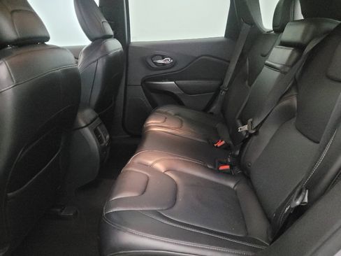 Used 2019 Jeep Cherokee Limited AWD/4WD image 18