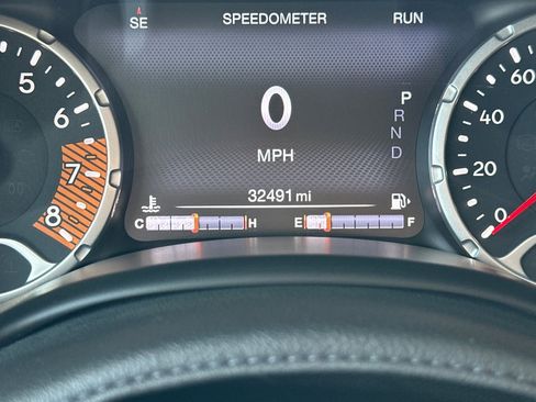 Used 2021 Jeep Renegade Latitude w/ Sun & Sound Group image 24