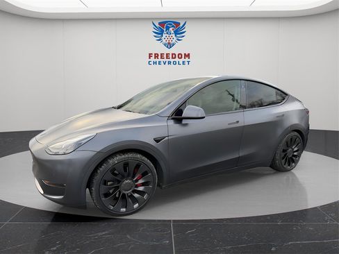 Used 2022 Tesla Model Y Performance image 2