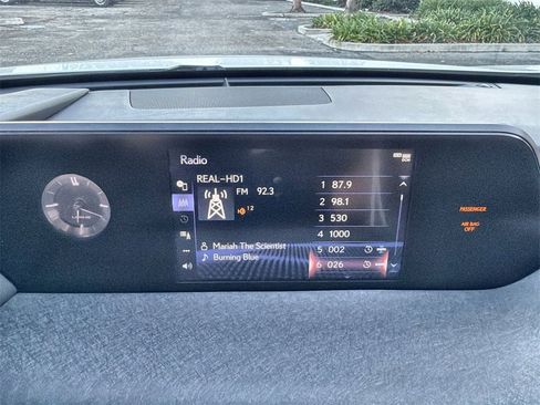 Used 2020 Lexus UX 250h w/ Premium Package image 12