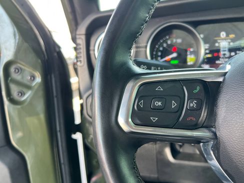 Used 2022 Jeep Wrangler Unlimited Sahara w/ Cold Weather Group image 16