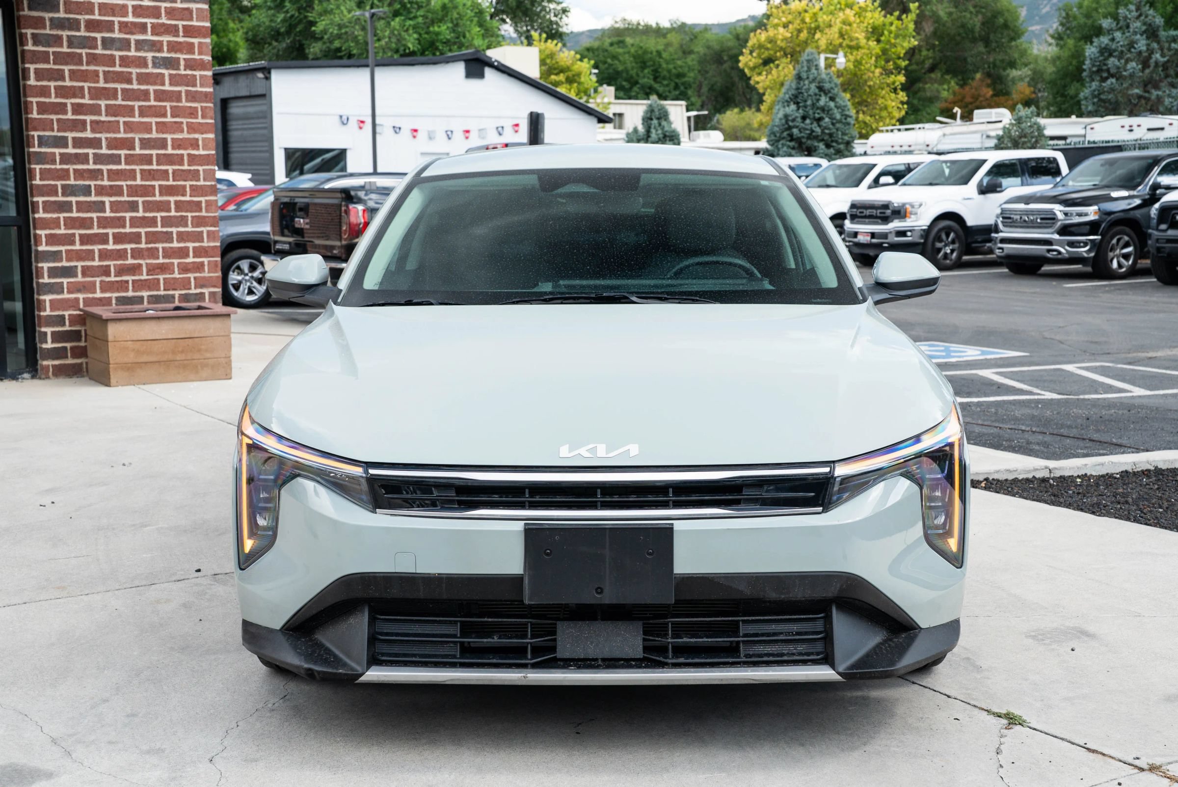 Used 2025 Kia K4 EX FWD image 2