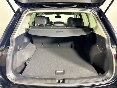 Used 2022 Volkswagen Tiguan SE image 20