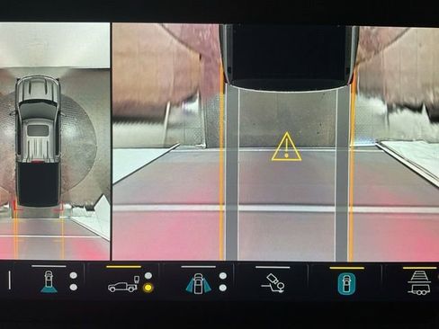 Certified 2023 Chevrolet Silverado 1500 High Country w/ Technology Package image 20