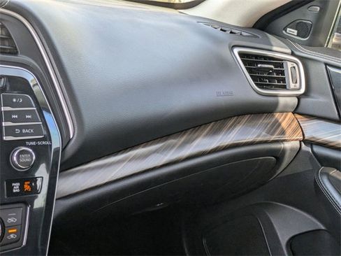 Used 2018 Nissan Maxima Platinum image 21