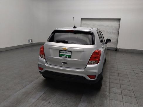 Used 2022 Chevrolet Trax LS w/ Tint and Cruise Package FWD image 7
