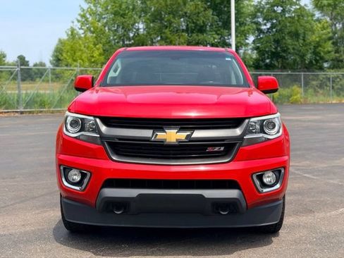 Used 2015 Chevrolet Colorado Z71 AWD/4WD image 2