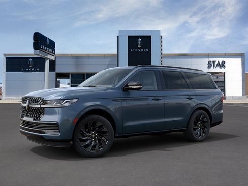 New 2027 Lincoln Navigator Reserve w/ Jet Appearance Package AWD/4WD image 1