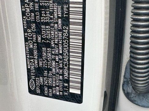 Used 2024 Hyundai Kona SEL w/ Convenience Package FWD image 30