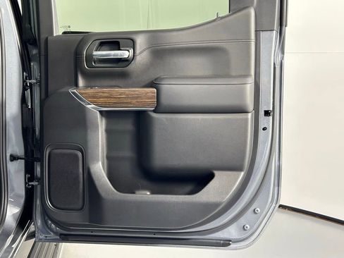 Used 2020 Chevrolet Silverado 1500 High Country image 13