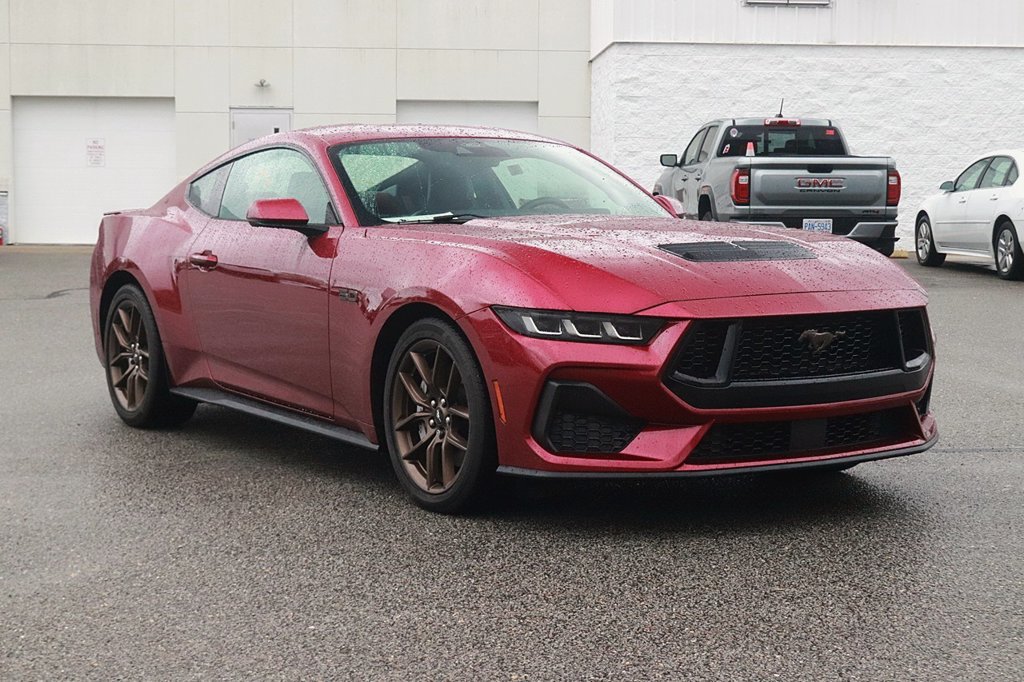 Used 2025 Ford Mustang GT Premium RWD image 3