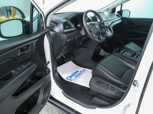 Used 2025 Honda Odyssey EX-L image 3