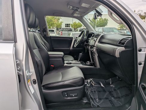 Used 2018 Toyota 4Runner SR5 Premium AWD/4WD image 29