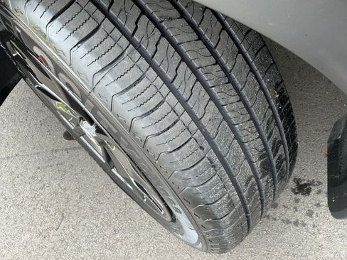 Used 2025 Honda CR-V EX-L image 12