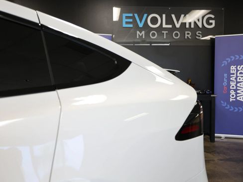 Used 2026 Tesla Model X AWD/4WD image 21
