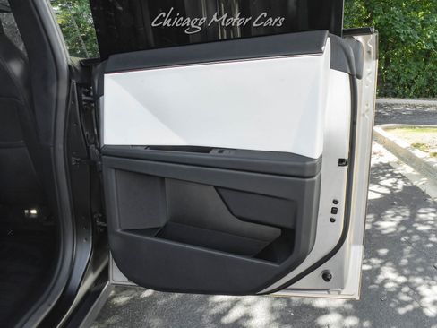 Used 2024 Tesla Cybertruck Cyberbeast image 29