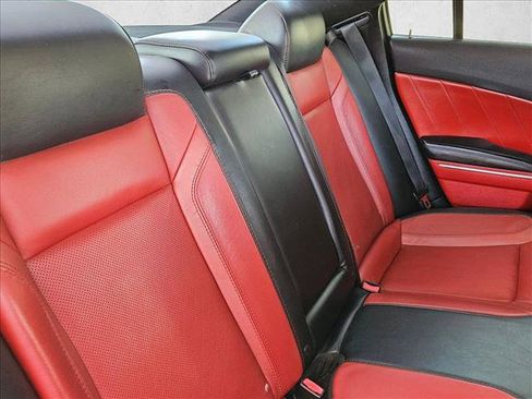 Used 2015 Dodge Charger R/T w/ Plus Group RWD image 17