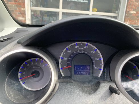 Used 2010 Honda Fit Sport image 36