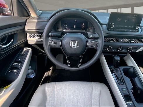 Used 2023 Honda Accord EX image 8