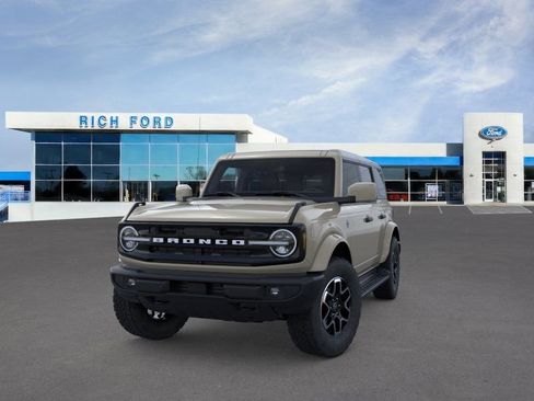 New 2026 Ford Bronco Outer Banks AWD/4WD image 3