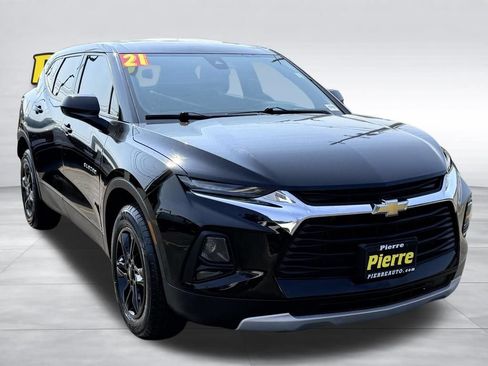 Used 2021 Chevrolet Blazer LT FWD image 2