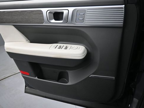 Used 2024 Hyundai Santa Fe Limited image 23