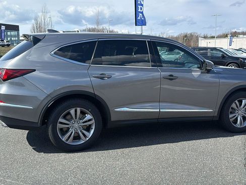 Used 2023 Acura MDX SH-AWD image 4