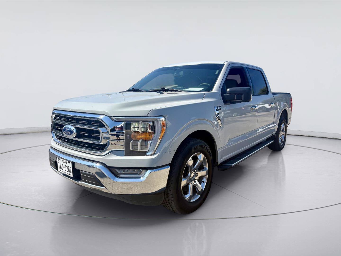 Used 2023 Ford F150 XLT w/ Equipment Group 302A High RWD image 8