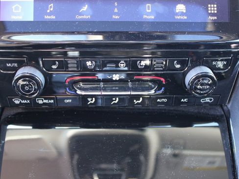 Used 2022 Jeep Grand Cherokee Limited 4xe w/ Luxury Tech Group II image 21