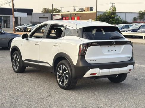 Used 2025 Nissan Kicks SV w/ SV Premium Package AWD/4WD image 5