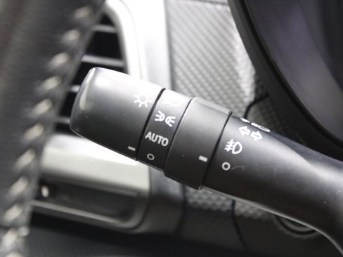 Used 2024 Subaru Forester Premium AWD/4WD image 41