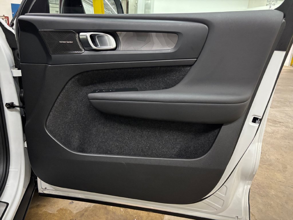 Certified 2023 Volvo C40 P8 Recharge Ultimate AWD/4WD image 15