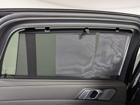 Used 2024 BMW X6 M60i w/ Dynamic Handling Package image 46