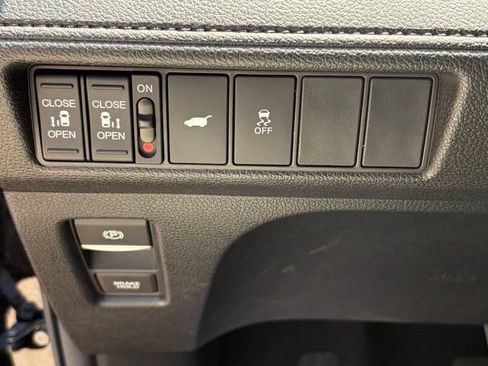 Used 2025 Honda Odyssey EX-L image 24