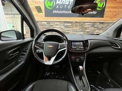 Used 2019 Chevrolet Trax LT w/ Driver Confidence Package AWD/4WD image 19