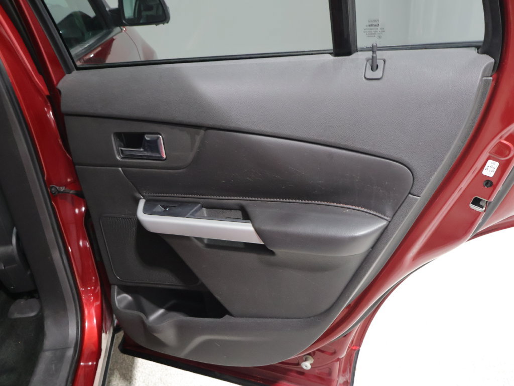 Used 2013 Ford Edge SEL AWD/4WD image 22
