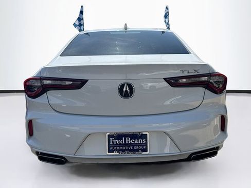 Used 2022 Acura TLX image 7