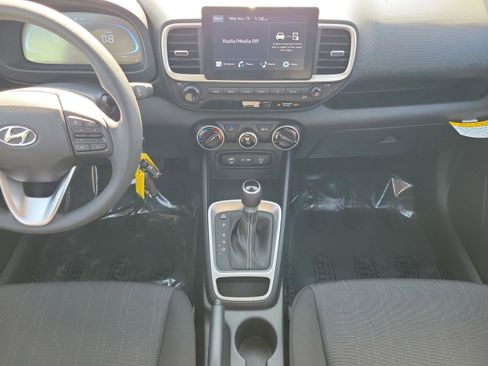 New 2026 Hyundai Venue SE image 18