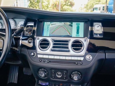 Used 2016 Rolls-Royce Dawn image 83