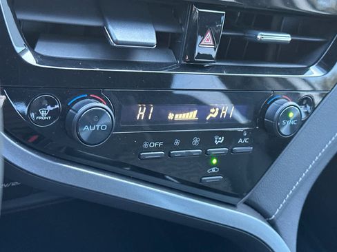 Used 2023 Toyota Camry SE w/ Convenience Package image 19