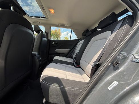 Used 2026 Hyundai Venue SEL FWD image 21