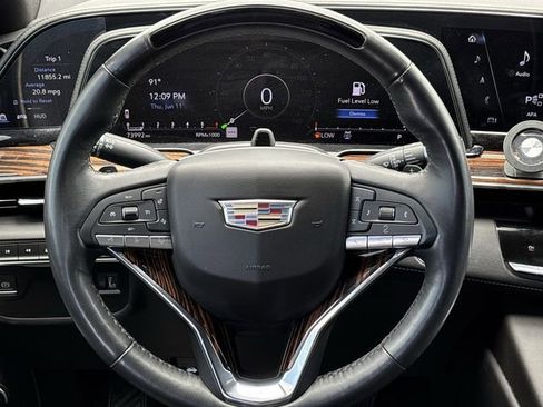 Used 2023 Cadillac Escalade Premium Luxury w/ LPO, Illumination Package AWD/4WD image 13