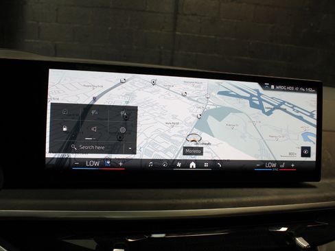 Used 2024 BMW X7 xDrive40i w/ Climate Comfort Package image 74